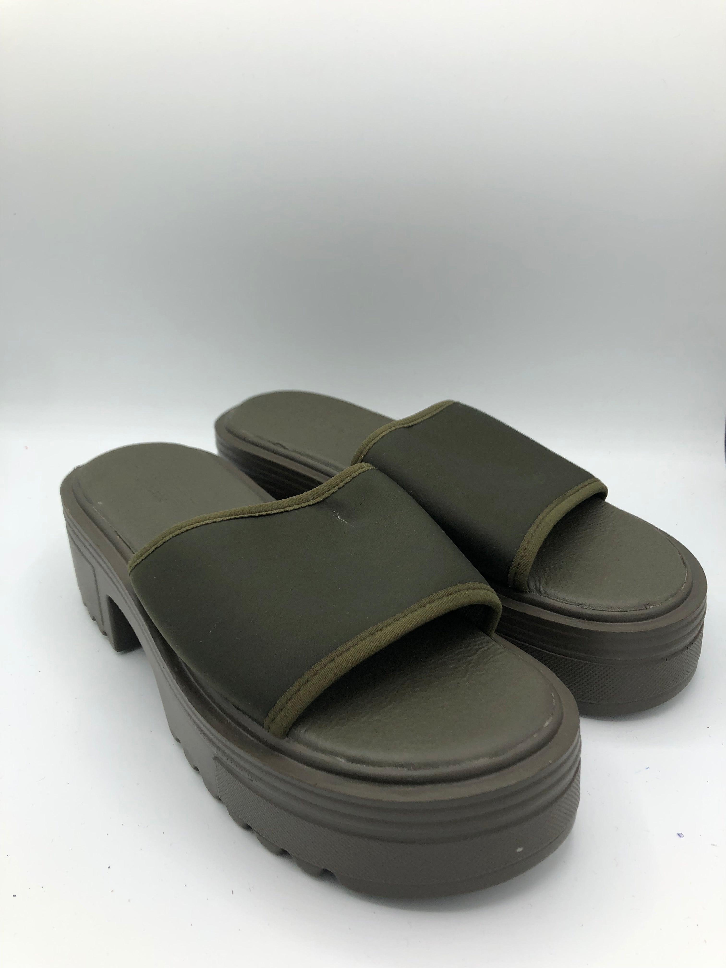 Truelle Sandalen mit Absatz - Kleiderhaufen - Default Title