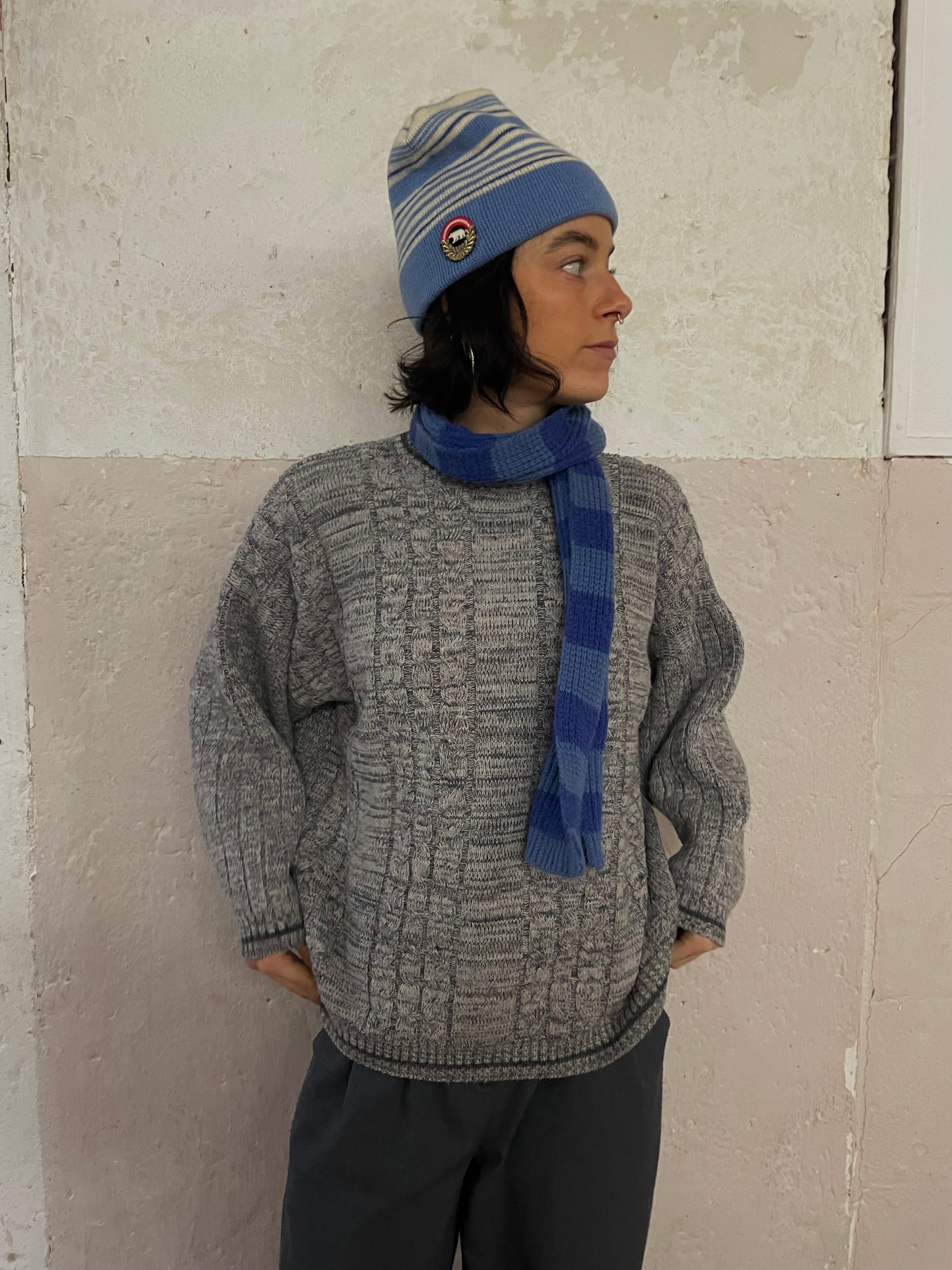 Grey Unisex Vintage Sweater - Kleiderhaufen - Default Title