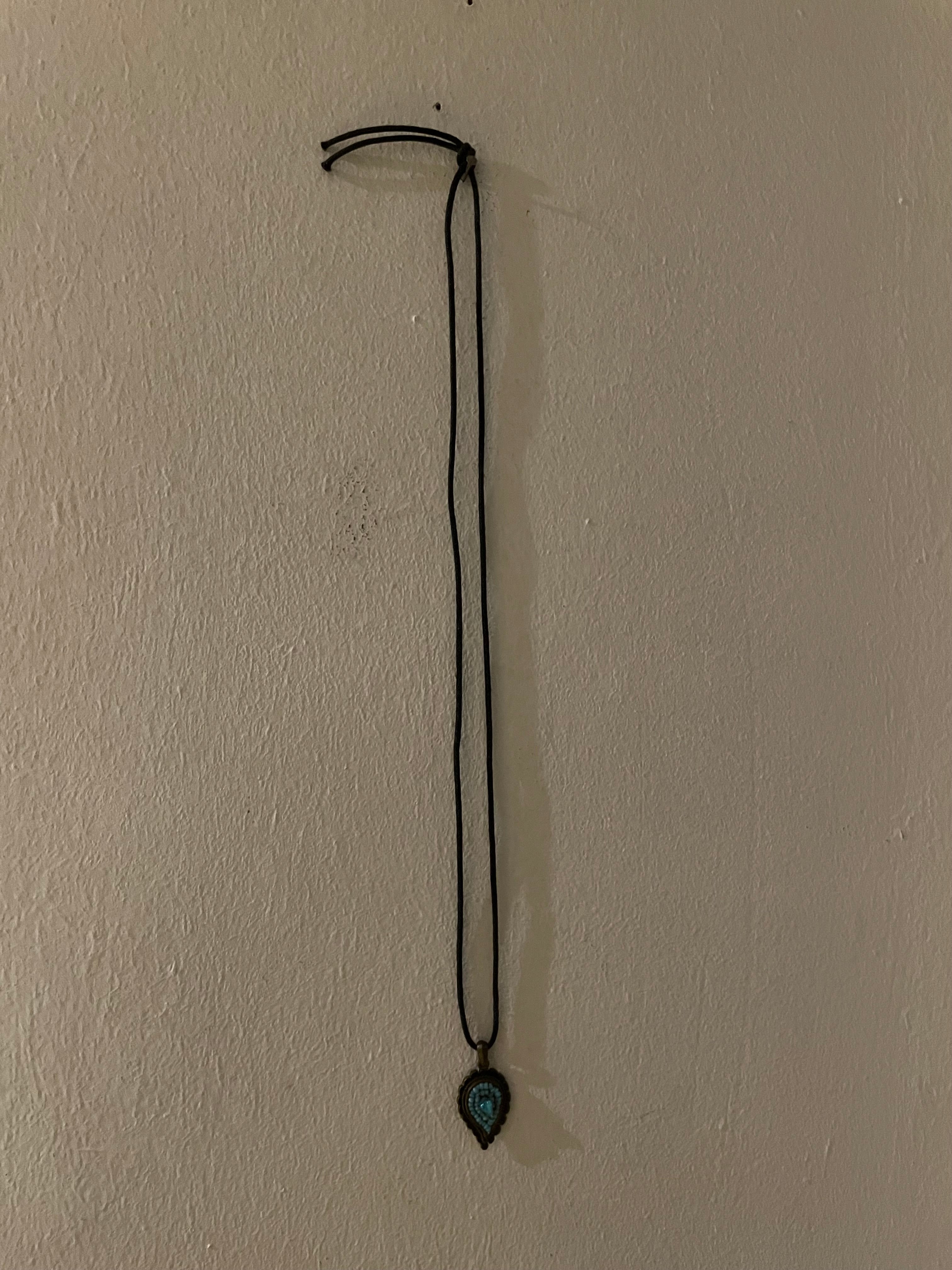 Halskette blauer Stein