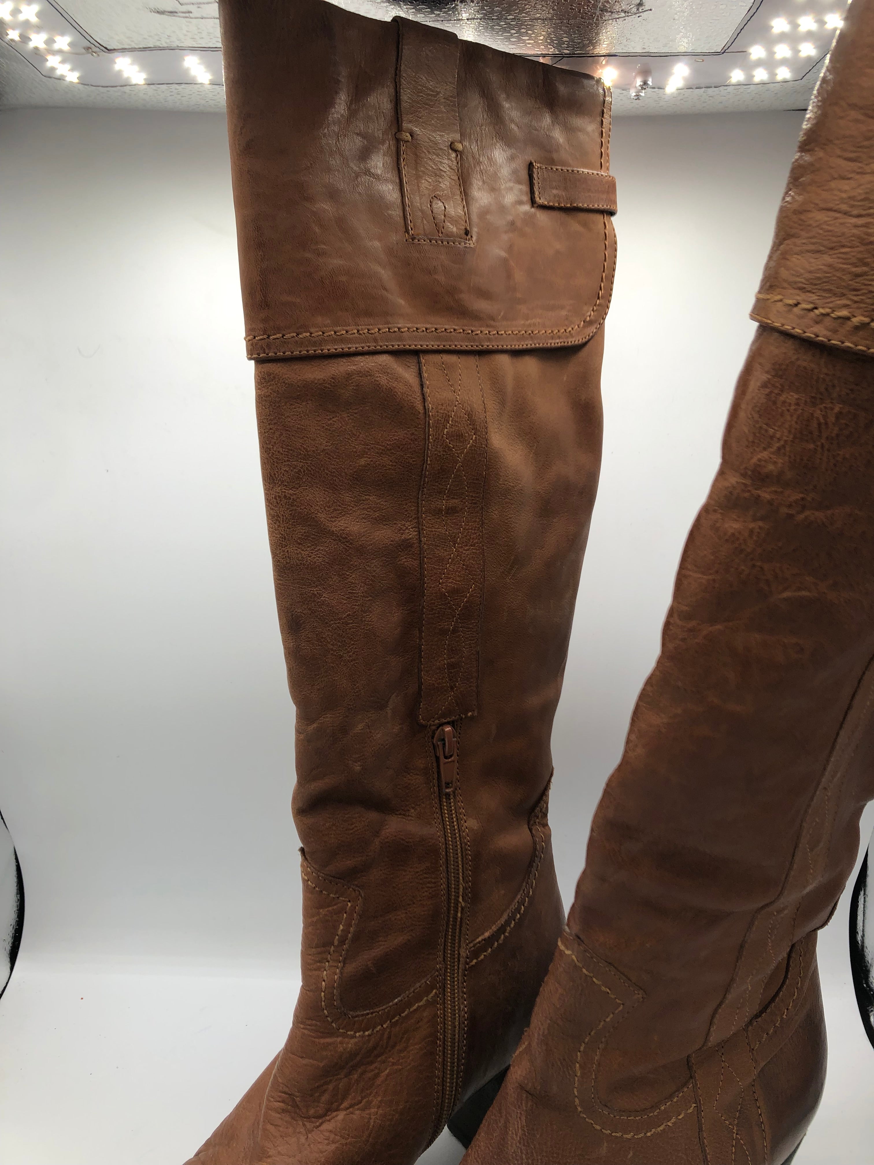 hoher Stiefel - Kleiderhaufen - Default Title