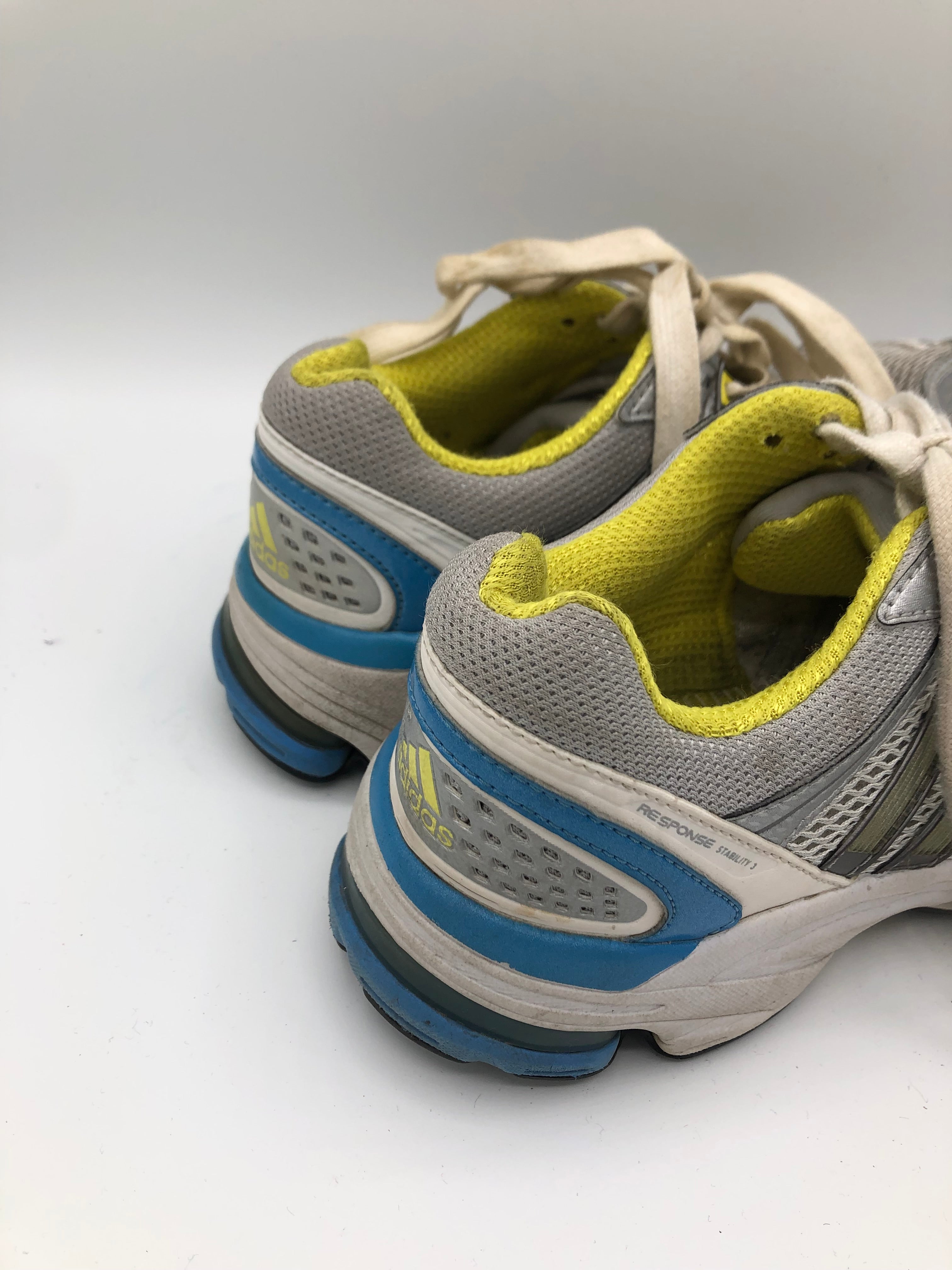 Adidas Sneakers - Kleiderhaufen - Default Title