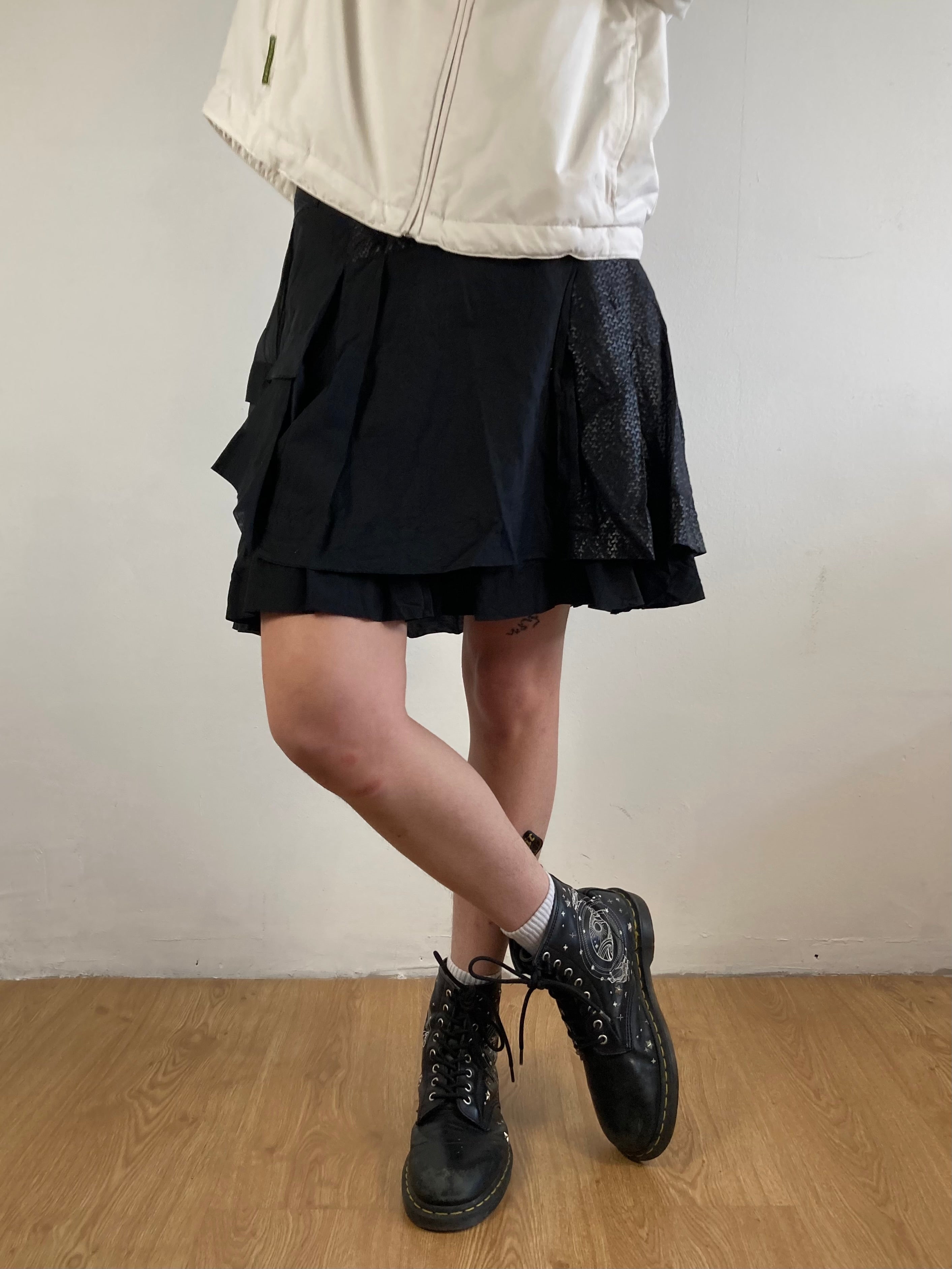 Skirt Vintage Y2K Silk Blend Black Light Hip-Hugging Minimal Elegant Mini Skirt – S/M