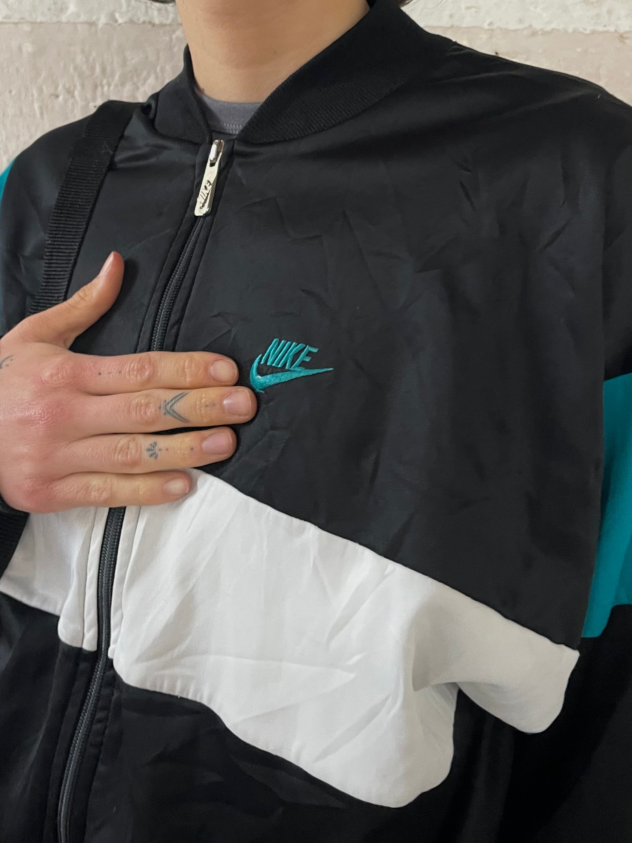 Vintage Nike L - Kleiderhaufen - Default Title