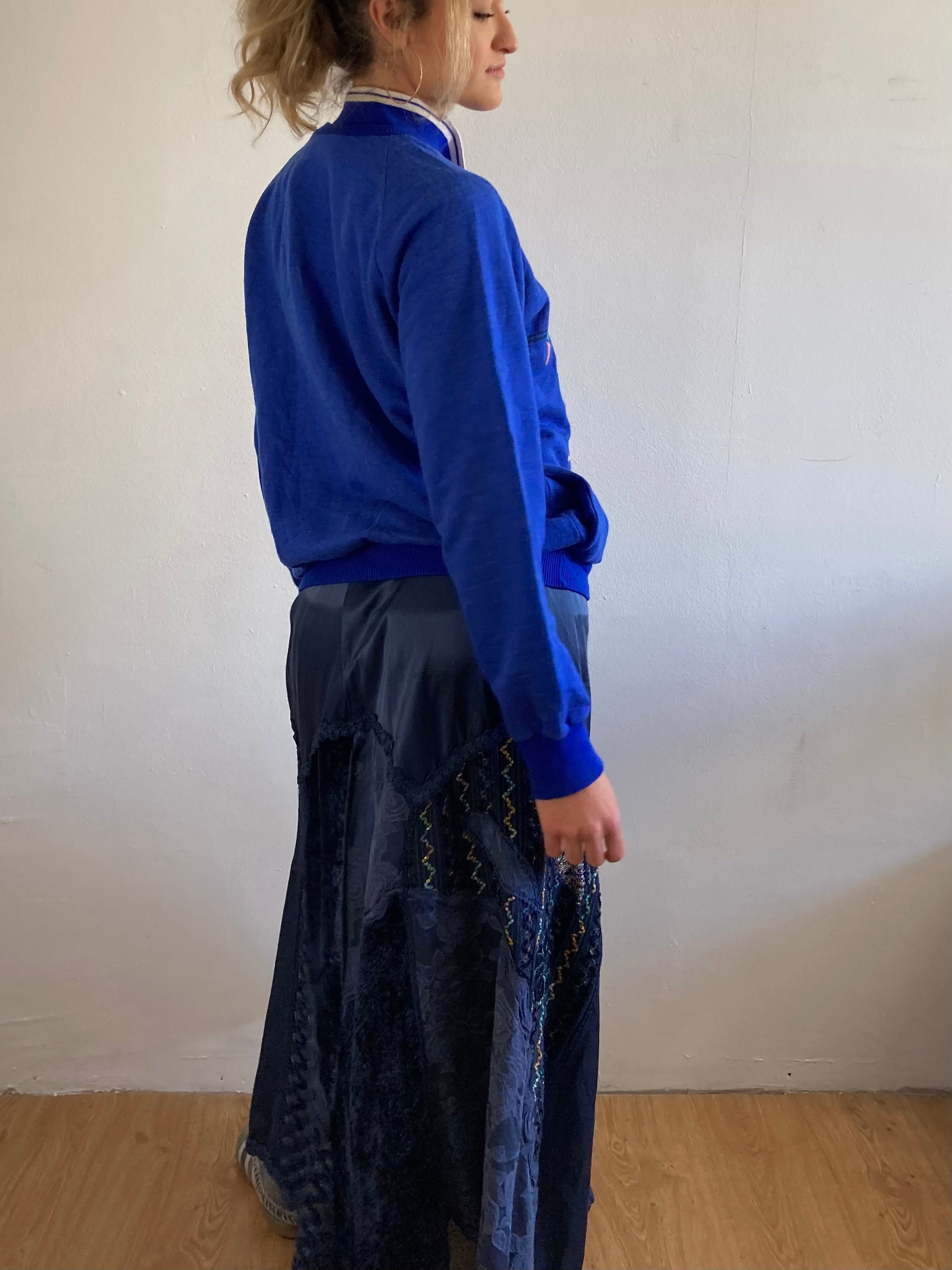 Vintage Sweater Oversized Blue Front Print made in Spain Unisex – M