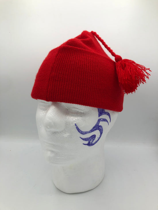 Rote Mütze kuschelig