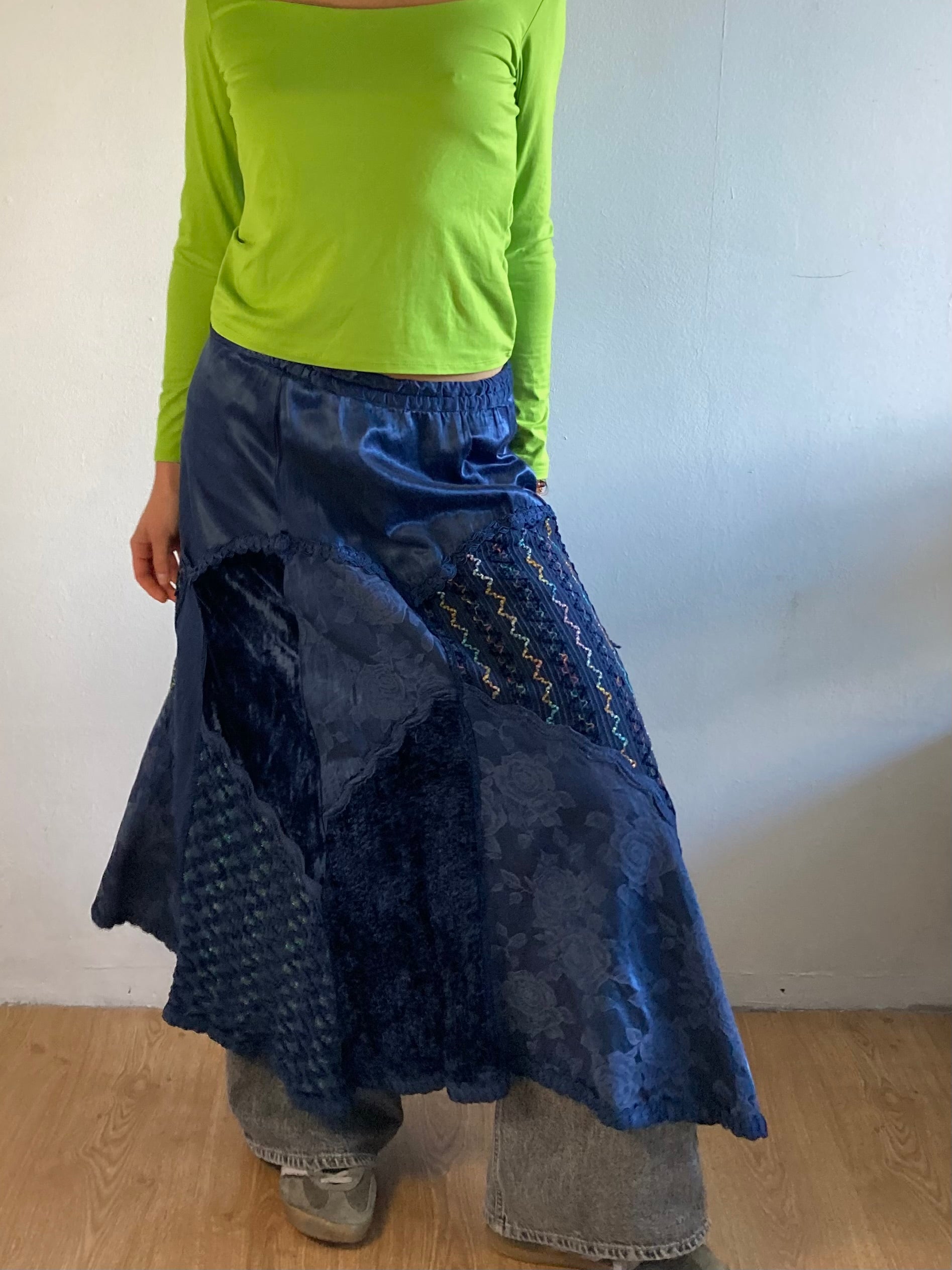 Long Skirt Vintage Italian Y2K Blue Glitter Layering Viscose Blend – S/M