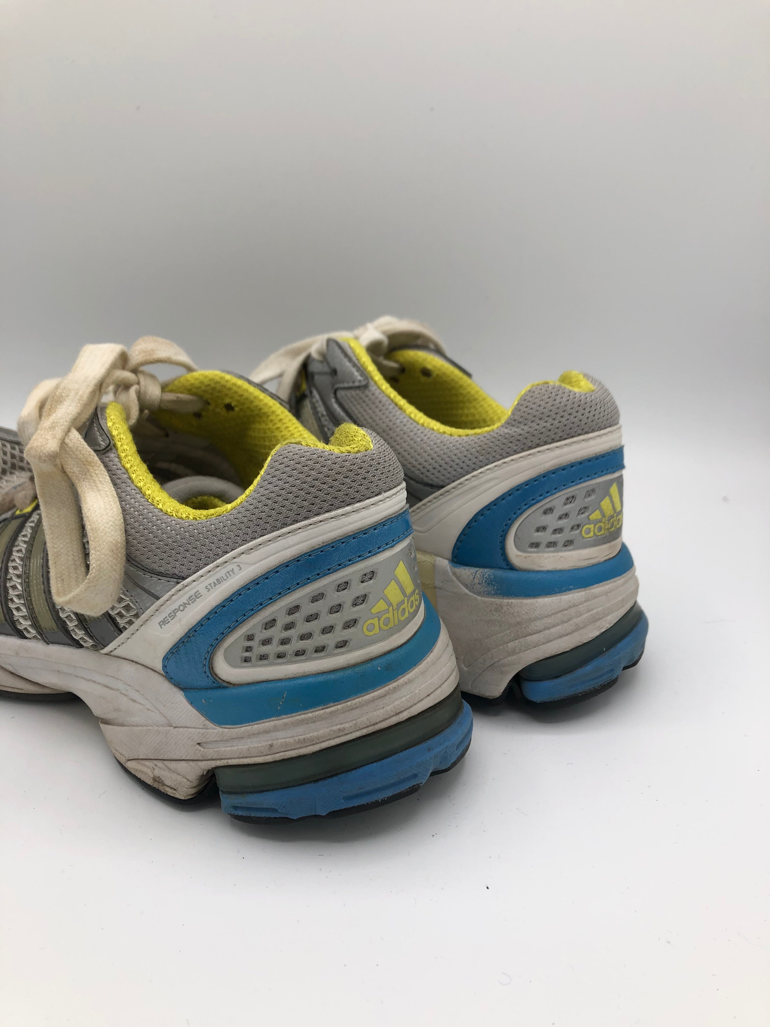 Adidas Sneakers - Kleiderhaufen - Default Title