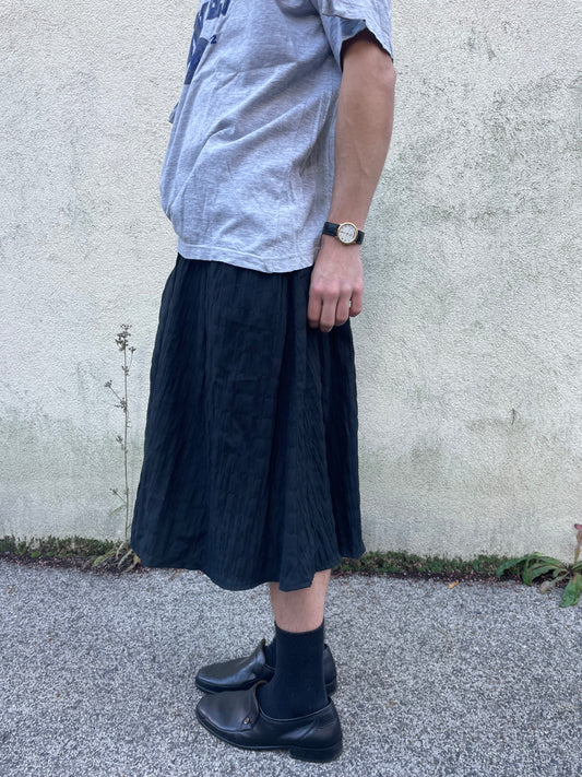 Black Mid-Skirt