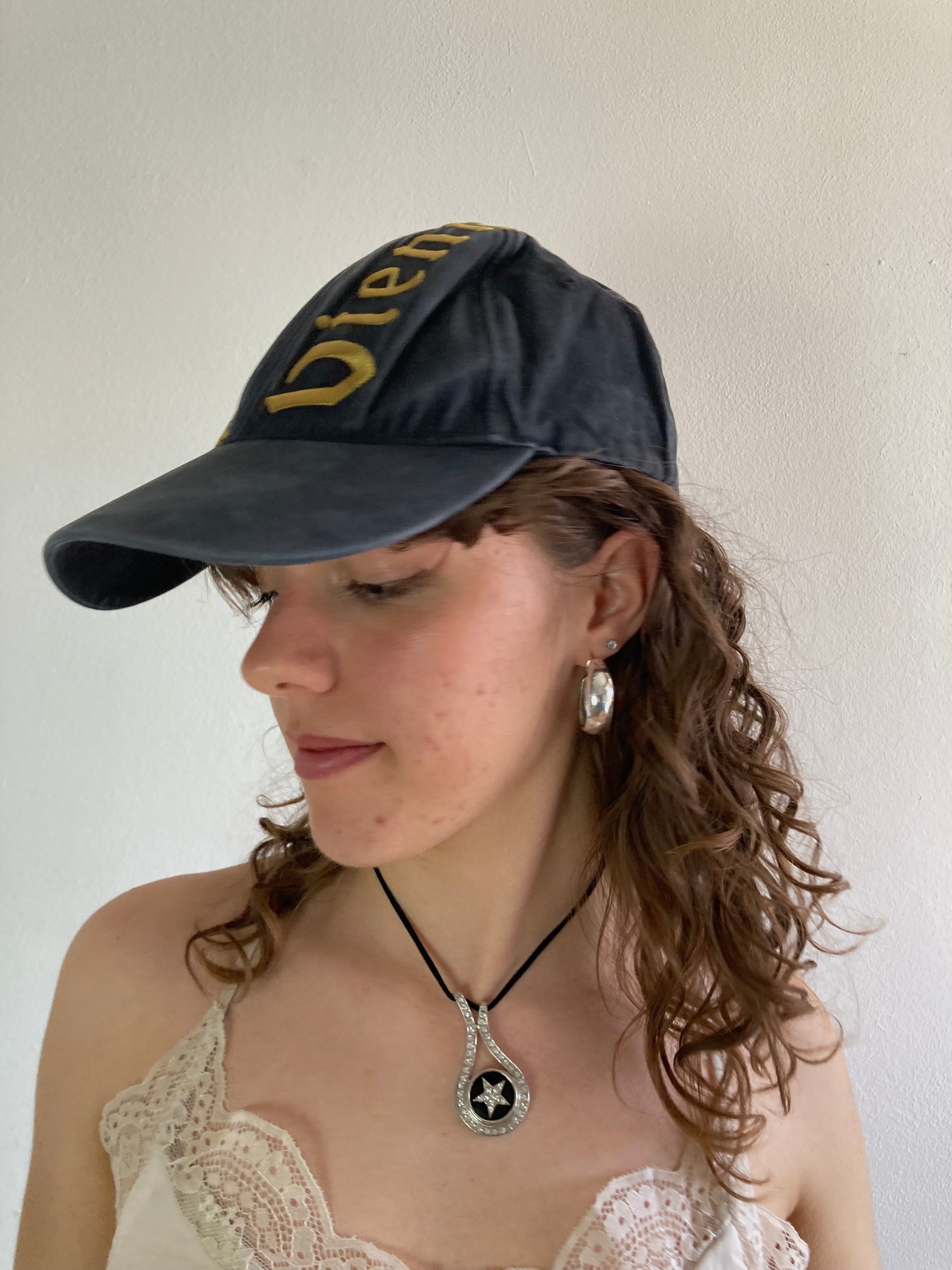 Cap Vintage Black Gold Adjustable Washed Strapback Unisex – One Size