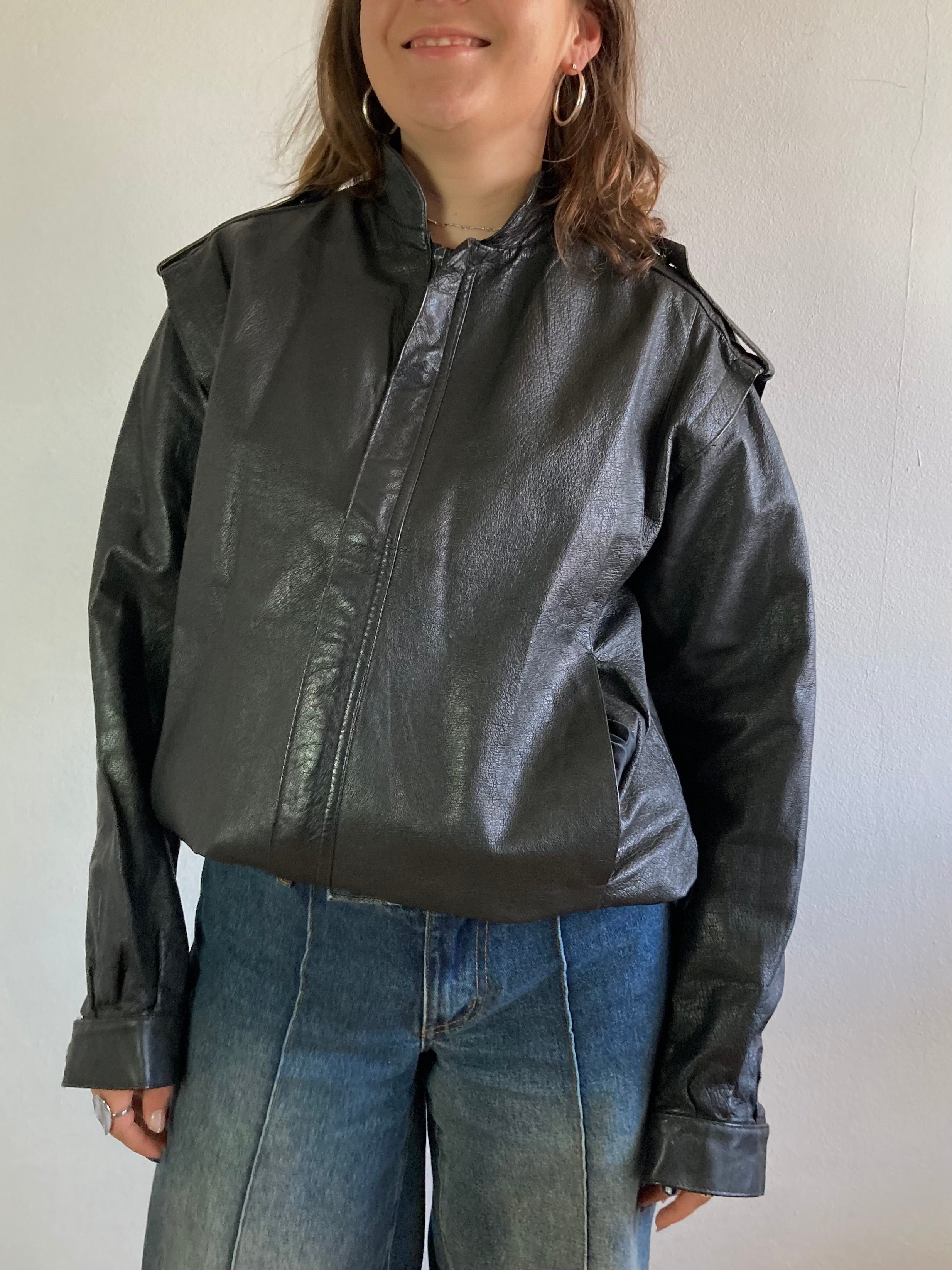 Leather Jacket Vintage Black Shoulder Detail Oversized Unisex – M
