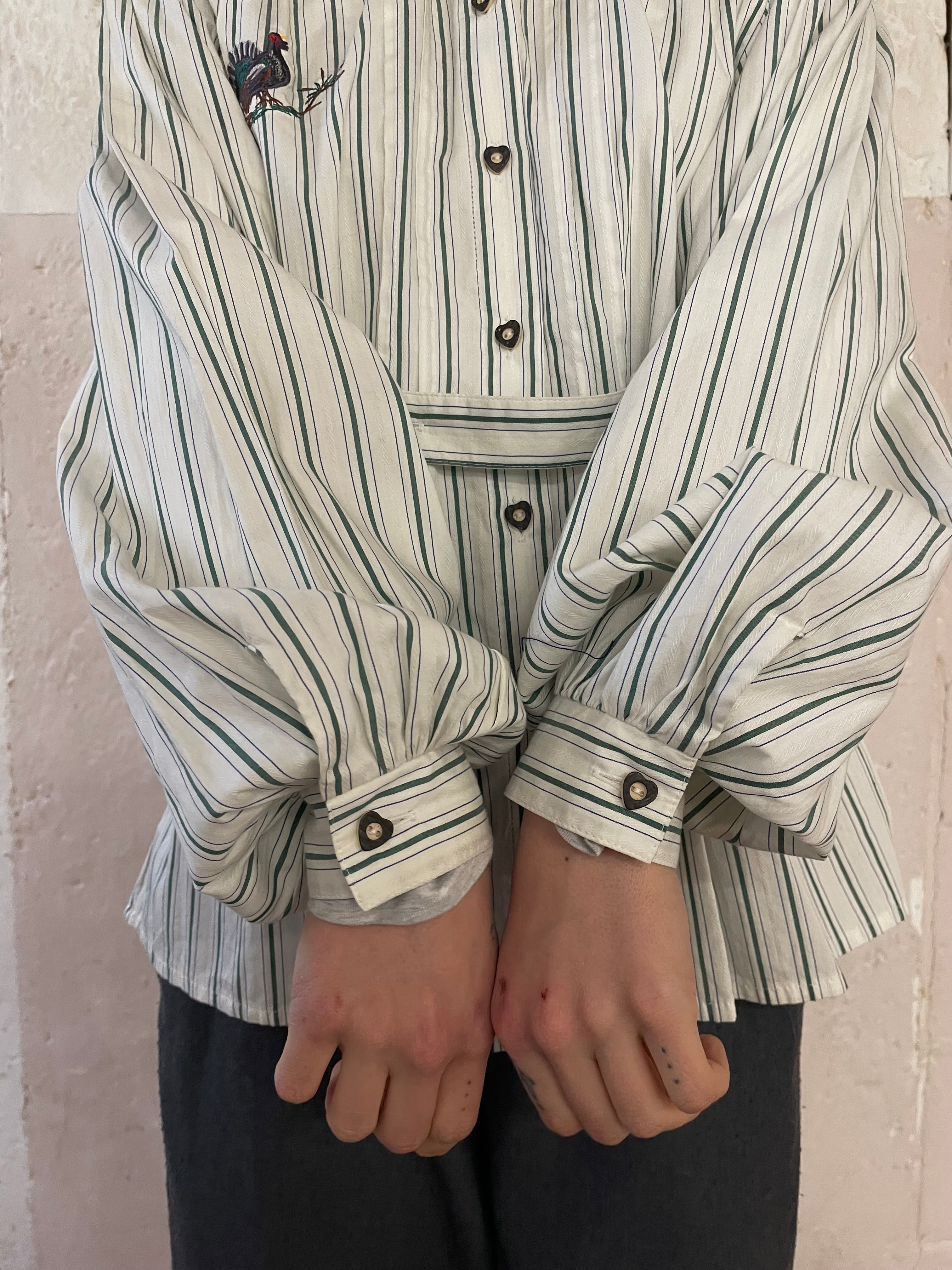 Bluse mit Herz Knöpfen und Henne - Kleiderhaufen - Default Title