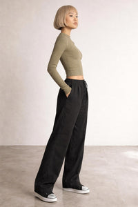 Long Sleeve Tight Fit Cropped Top – S/M