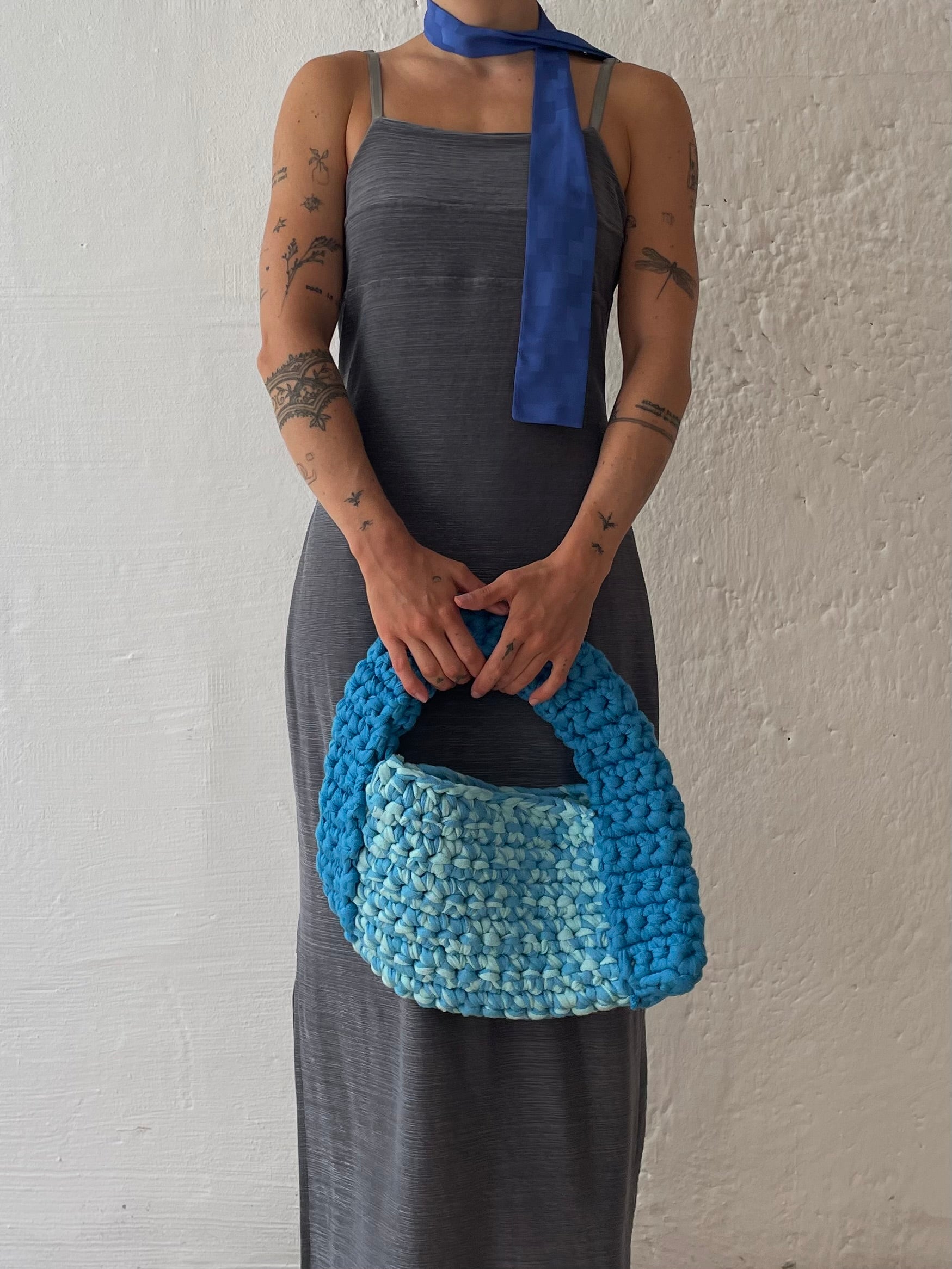 Gehäkelte große Handtasche Blau