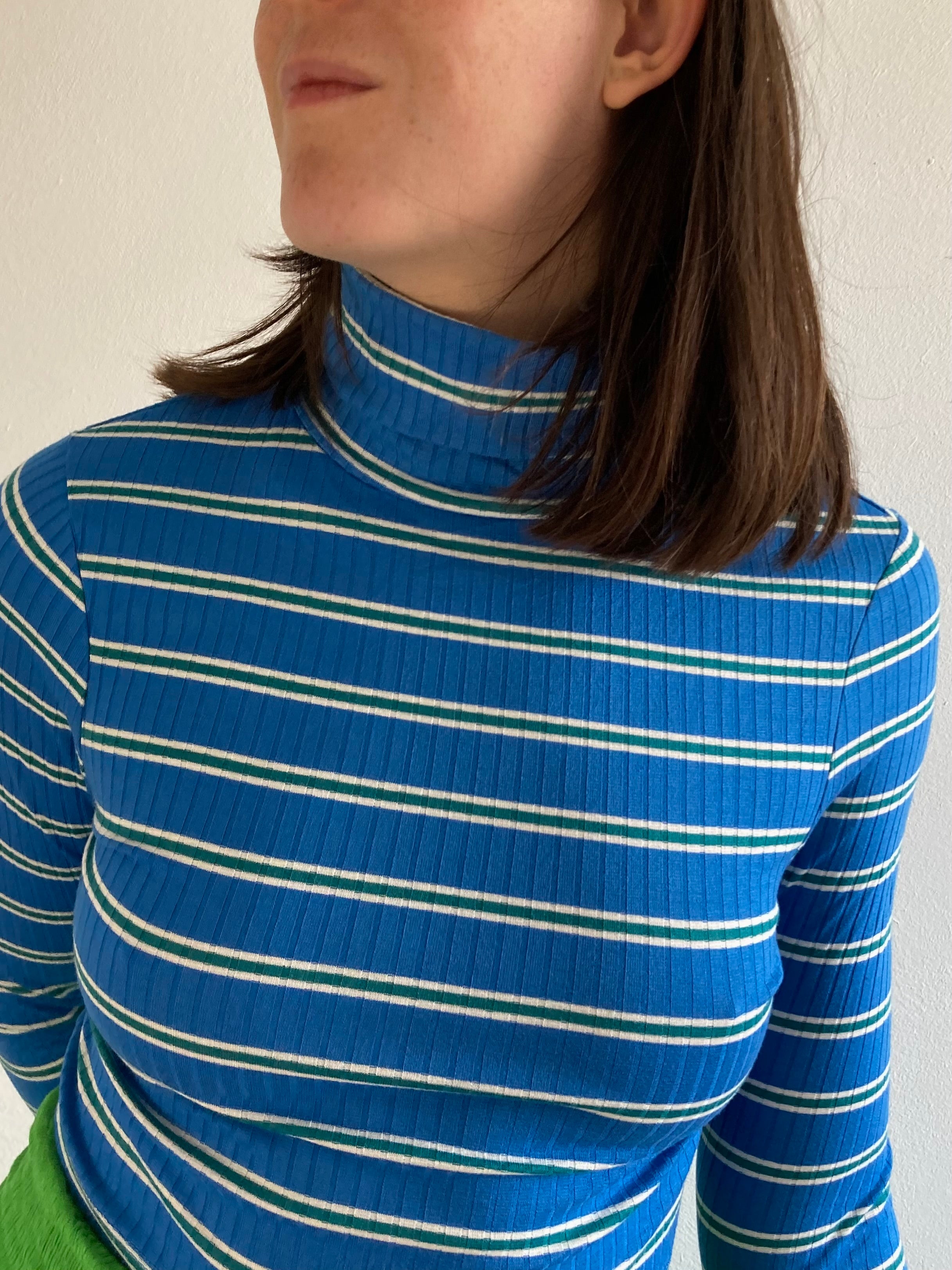 Longsleeve Shirt Fitted Silhouette Blue White Striped Slim Fit Layering – M