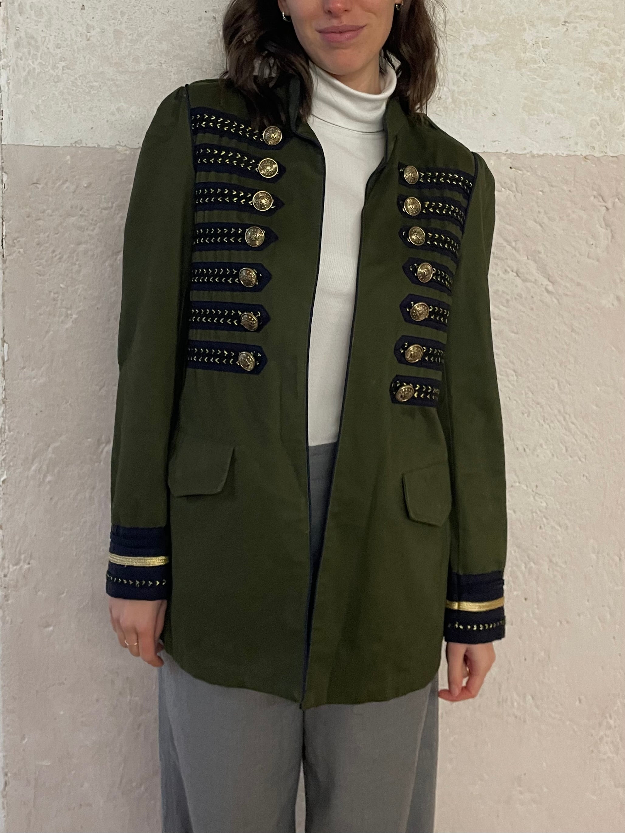 Zara Mantel mit wunderschönen Knöpfen - Kleiderhaufen - Default Title