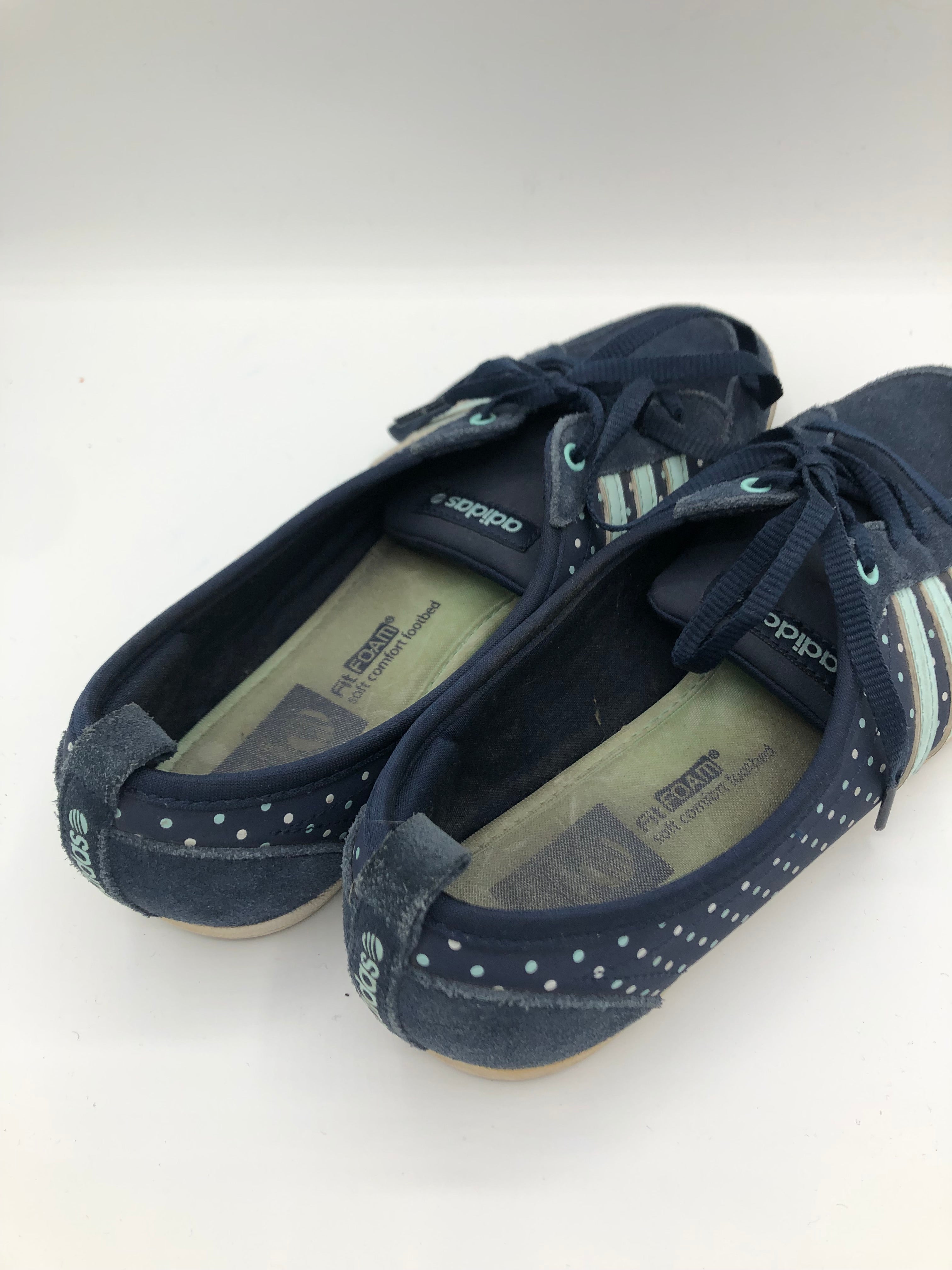 Adidas - Kleiderhaufen - Default Title