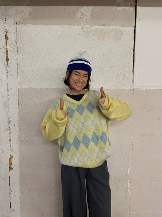 Karierter Sweater mit V-Ausschnitt