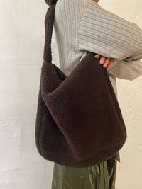 Braune große Crossbodybag