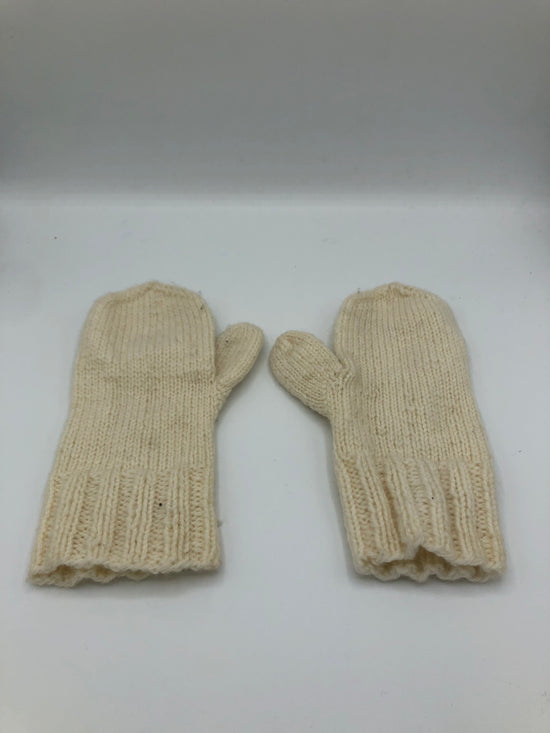 White Mittens for Small Hands – One Size