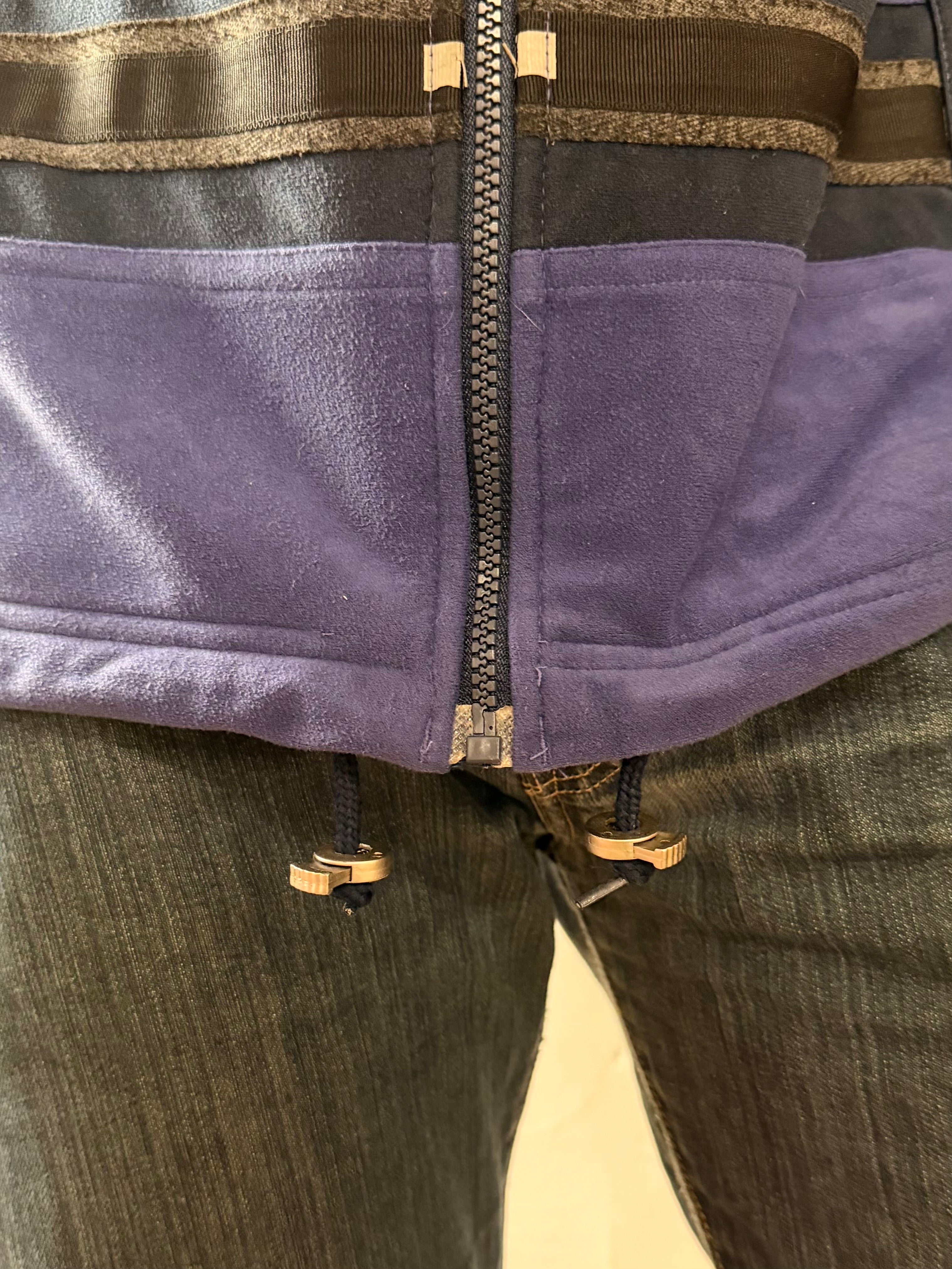 Vintage Jacket Lotto Purple & Black Logo Details & Adjustable Waistbands Unisex – L