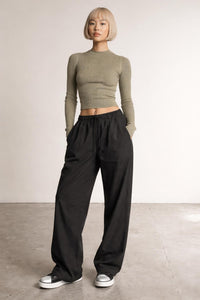 Long Sleeve Tight Fit Cropped Top – S/M