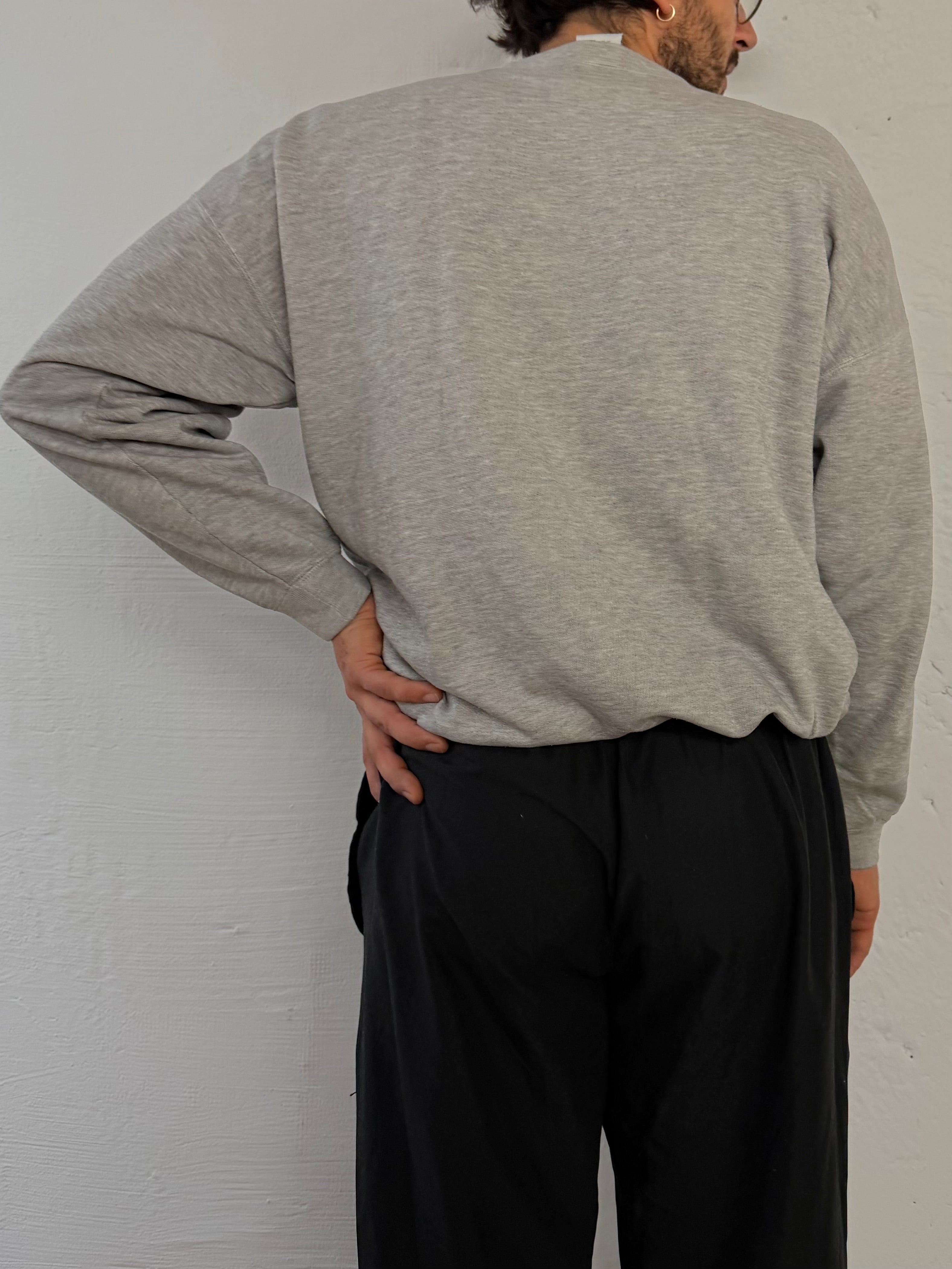 Vintage Grey Sweater Oversized Classic Long Sleeve – L