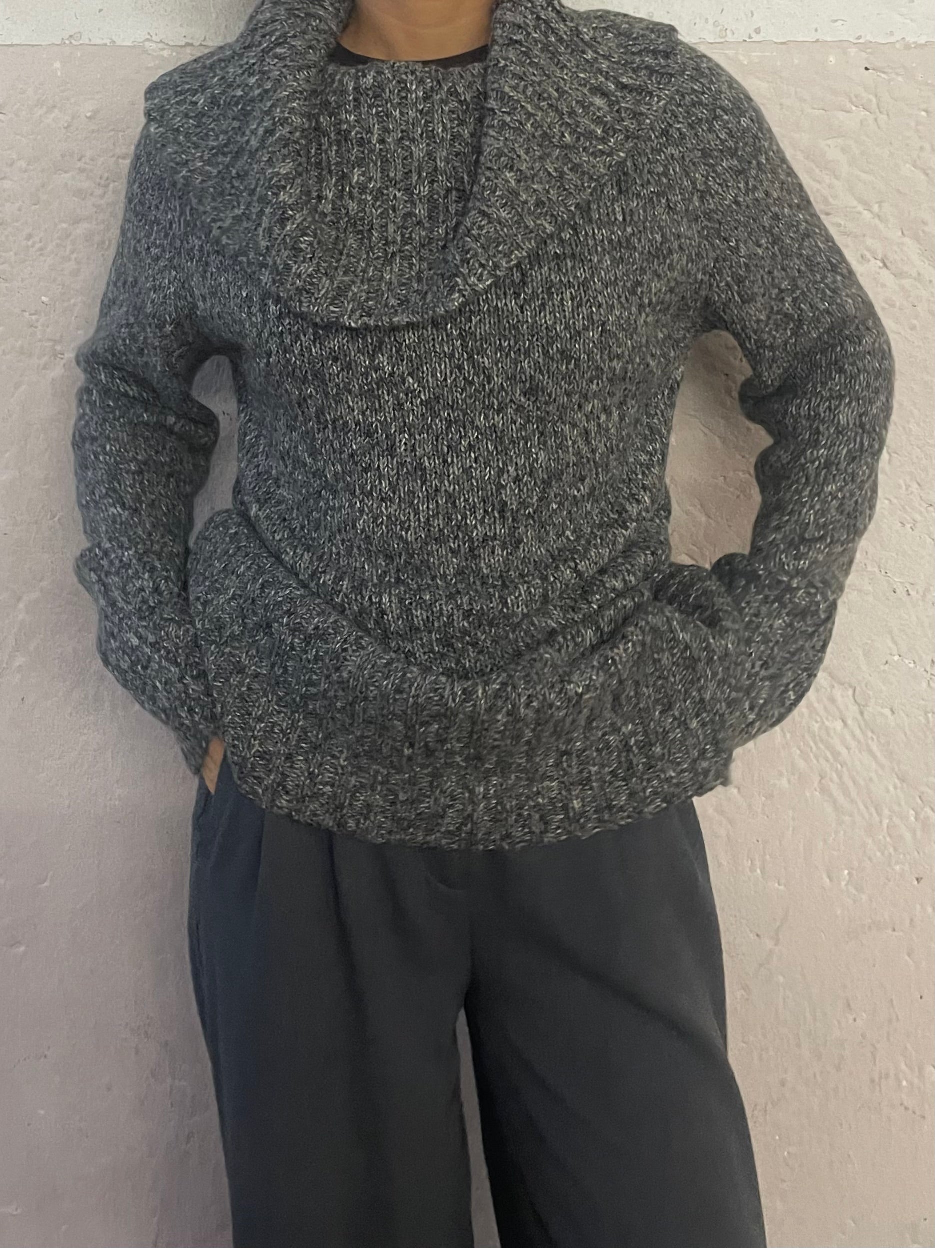 how to wear this piece? Vestino Sweater - Kleiderhaufen - Default Title