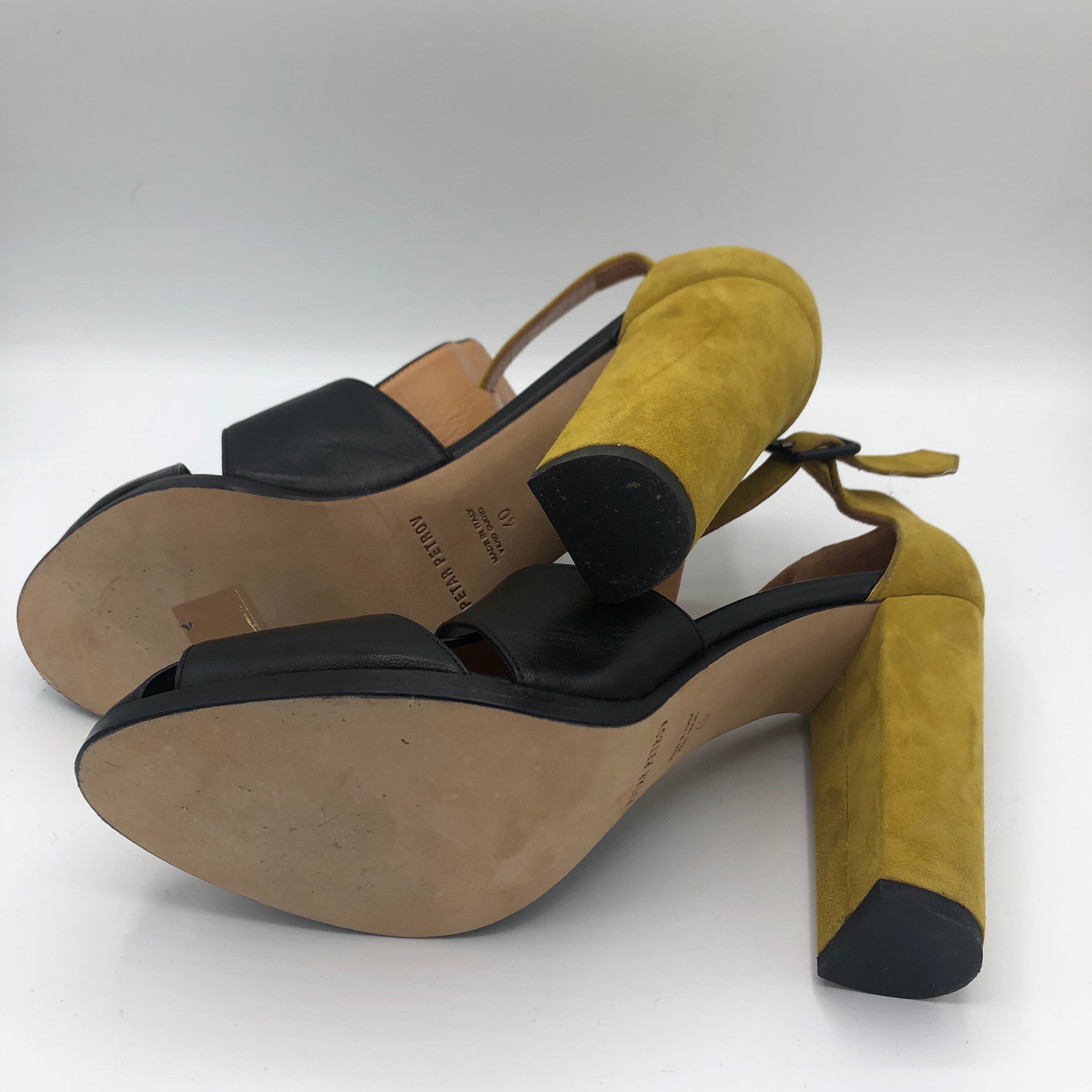 Petar Petrov Unikat - Kleiderhaufen - Default Title