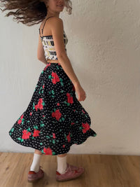 Langer schwarzer Rock mit Roten Blumen S - Kleiderhaufen - Default Title