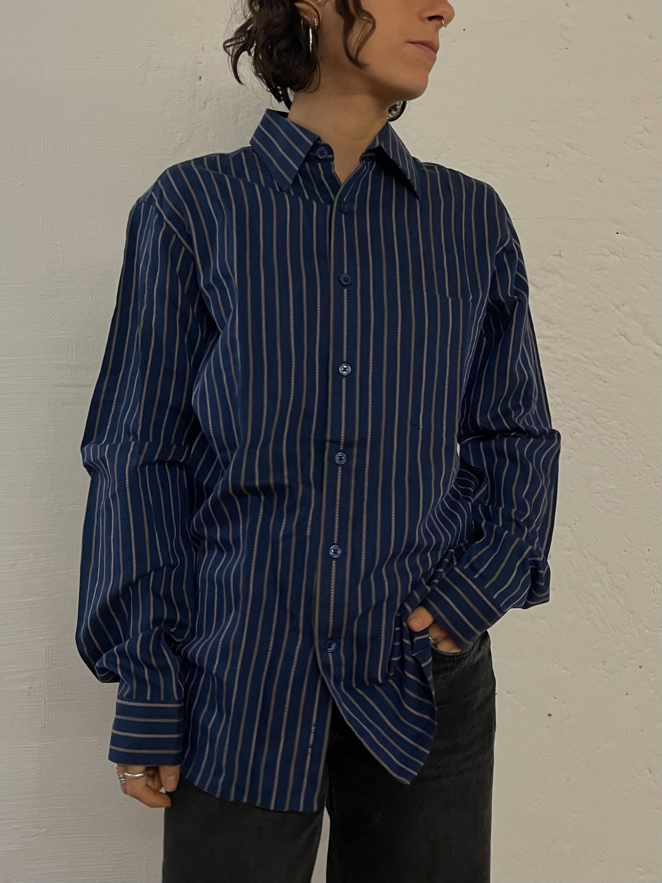 Davila Long Sleeve Shirt Blue Unisex – M