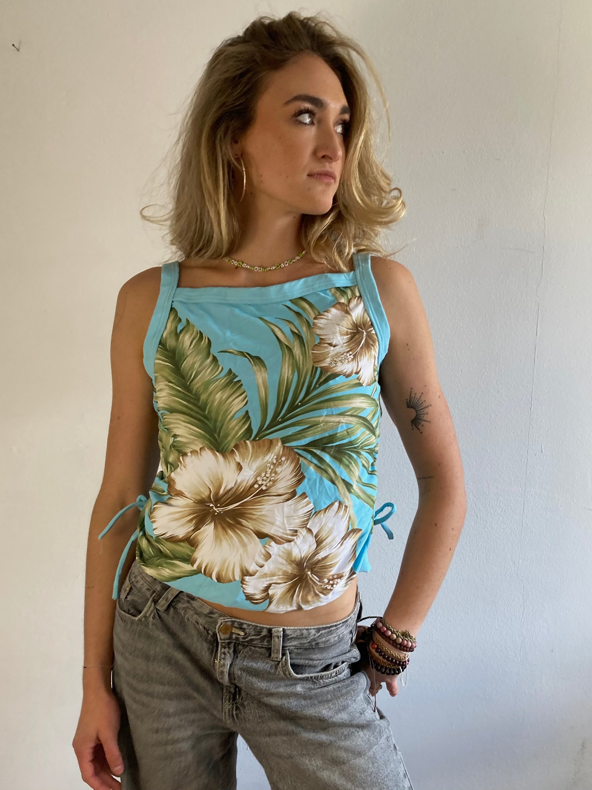 Top Vintage Y2K Blue Floral Pattern Glitter Hip Detail Summer – S/M