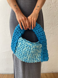 Gehäkelte große Handtasche Blau