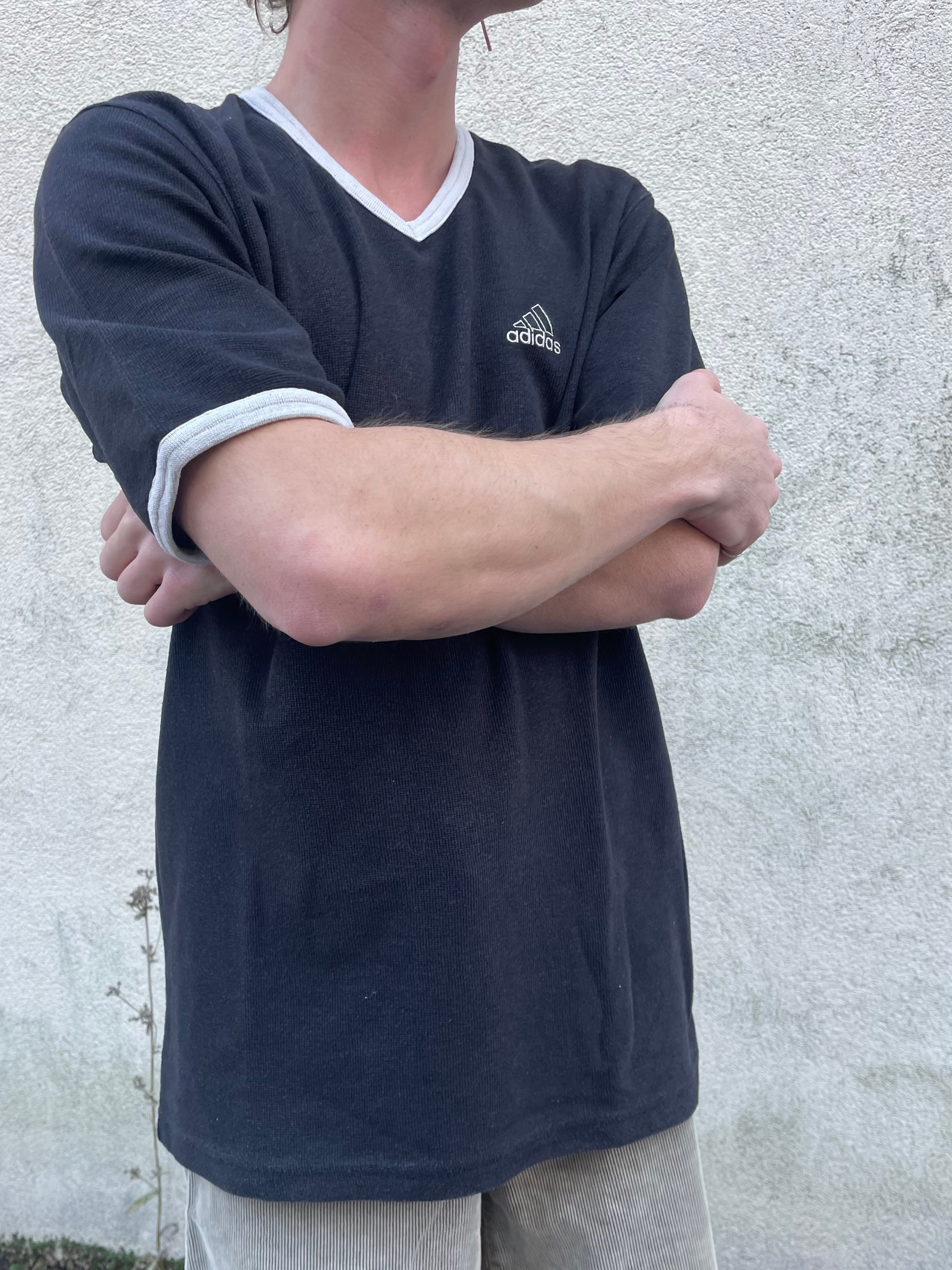 Vintage Adidas T-Shirt - Kleiderhaufen - Default Title