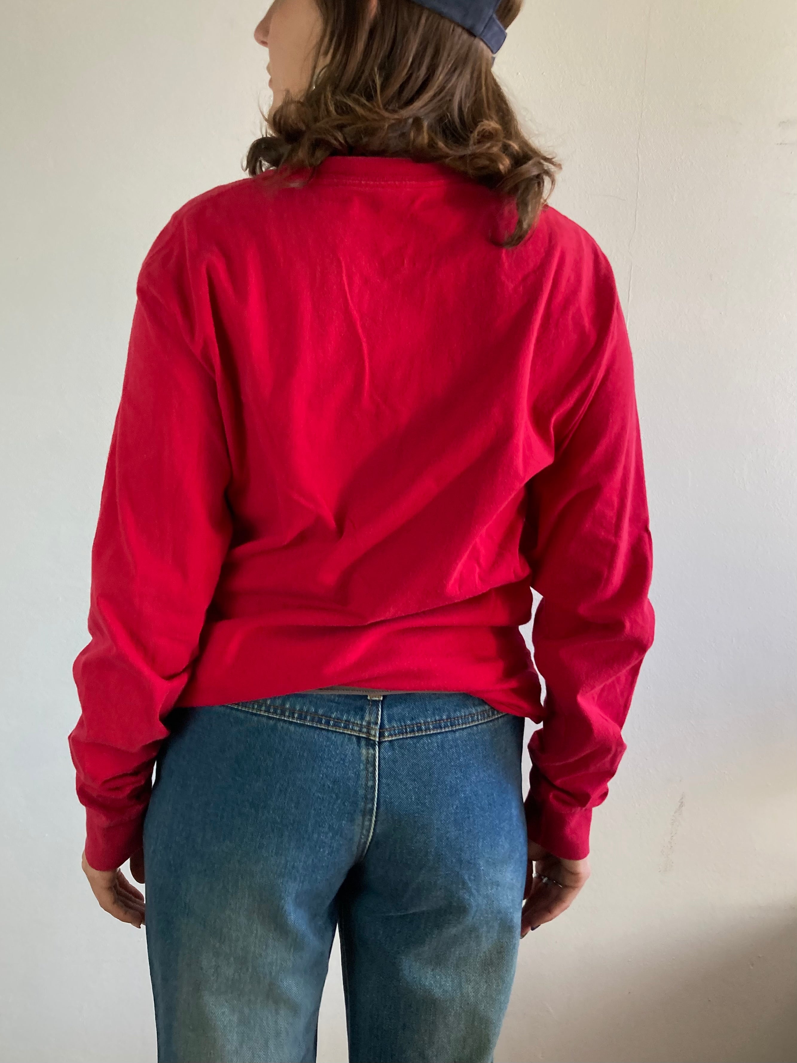 Longsleeve Vintage Red Front Print Longsleeve Oversized Unisex – M