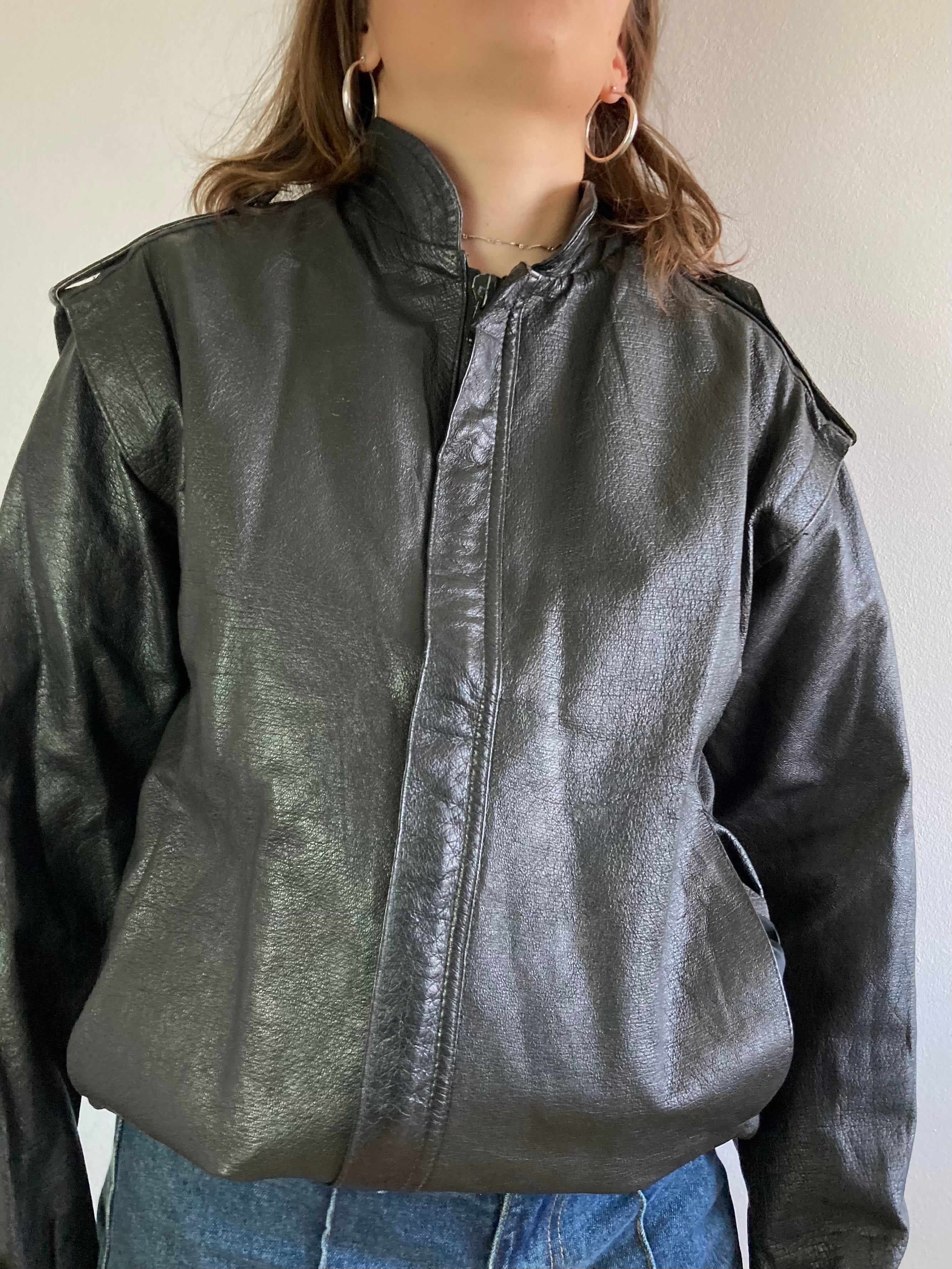 Leather Jacket Vintage Black Shoulder Detail Oversized Unisex – M