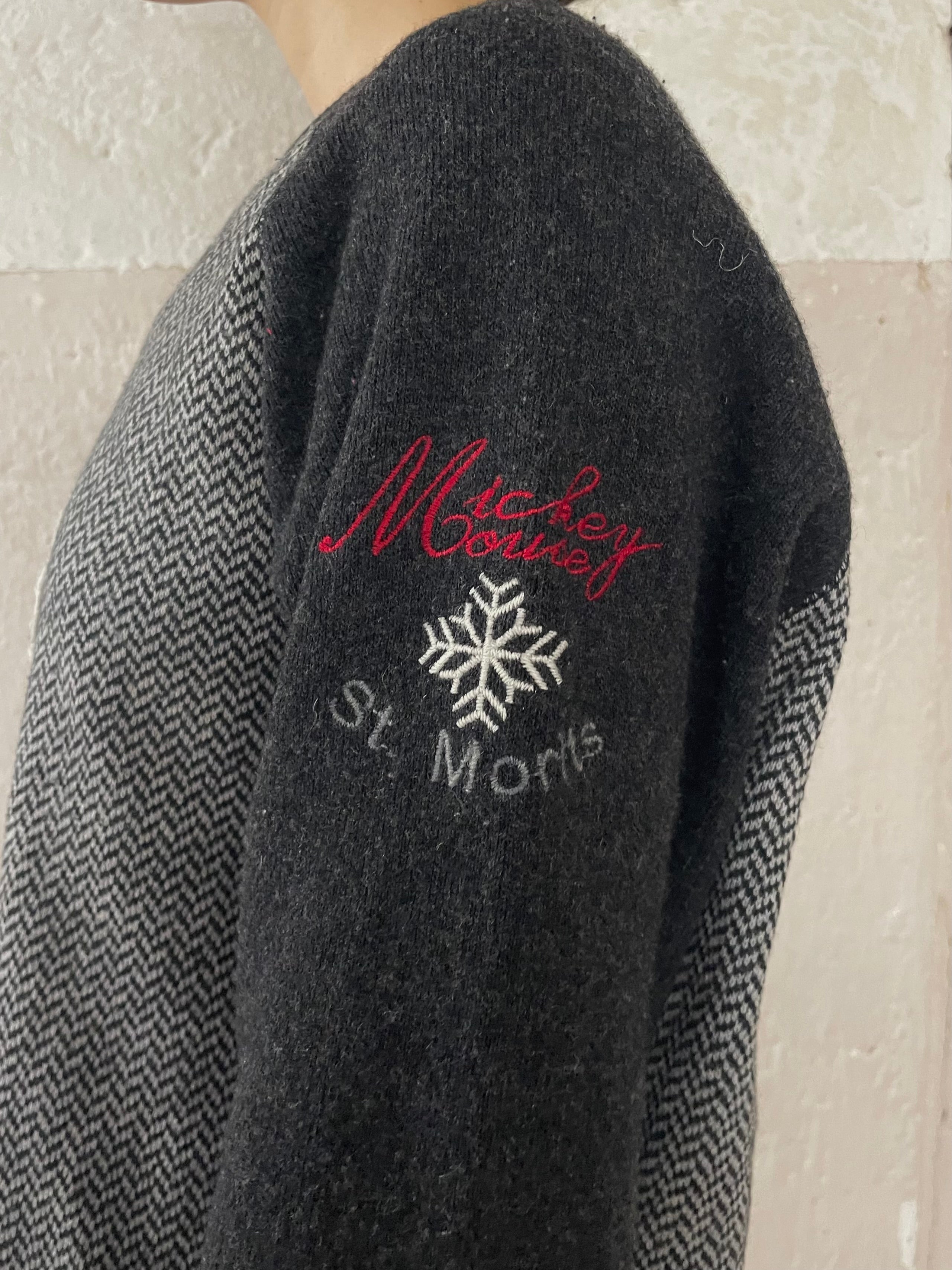 Wolle & Mickey Mouse - Kleiderhaufen - Default Title