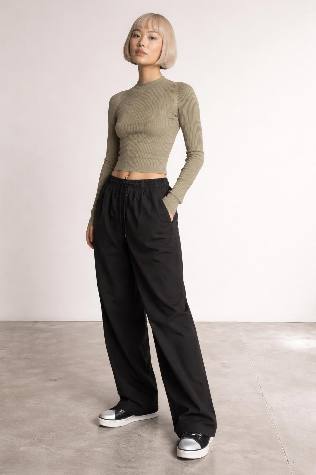 Long Sleeve Tight Fit Cropped Top – S/M