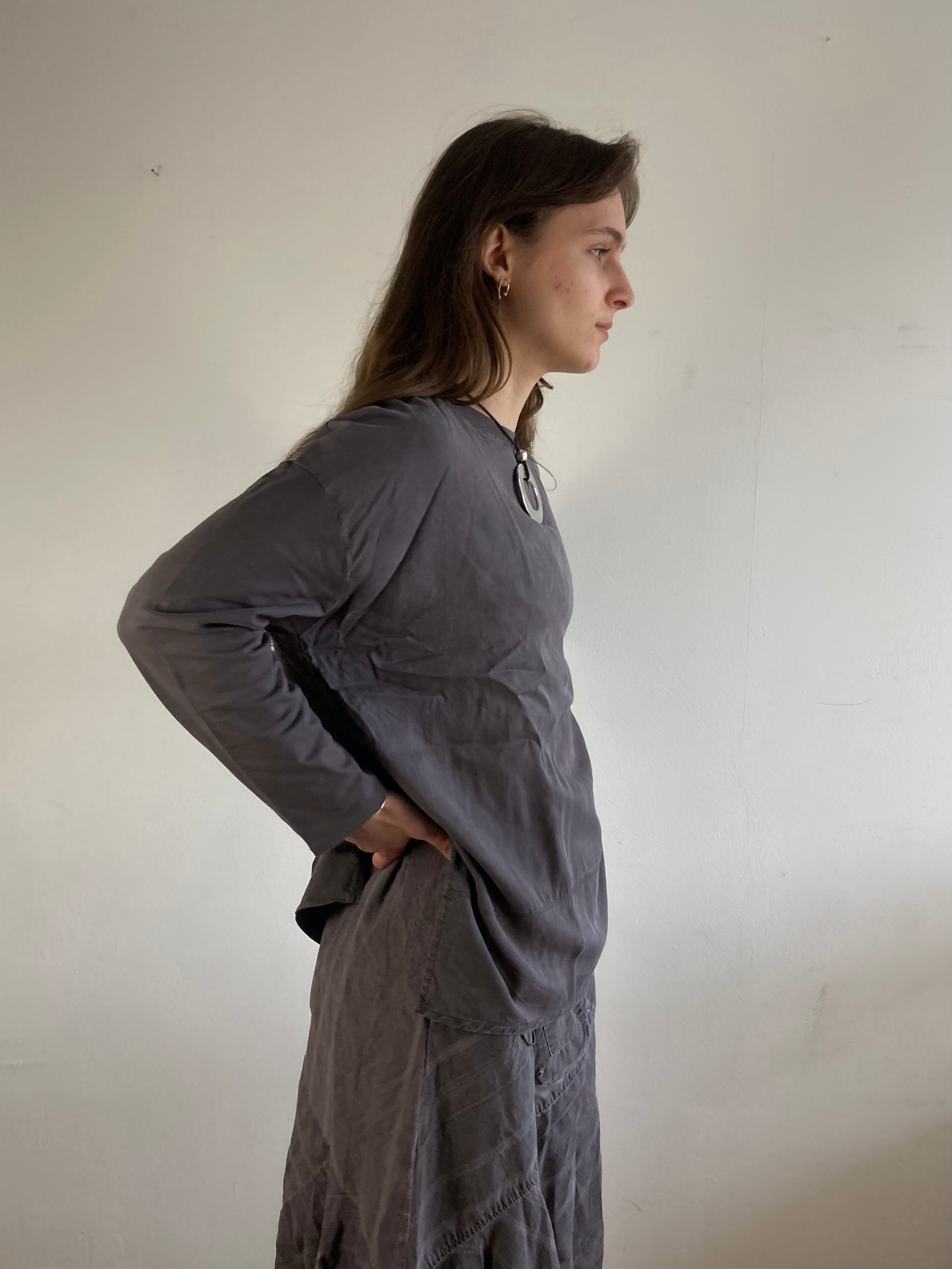 Longsleeve Vintage Grey Oversized Layering Unisex Minimal Basic Relaxed Fit – M