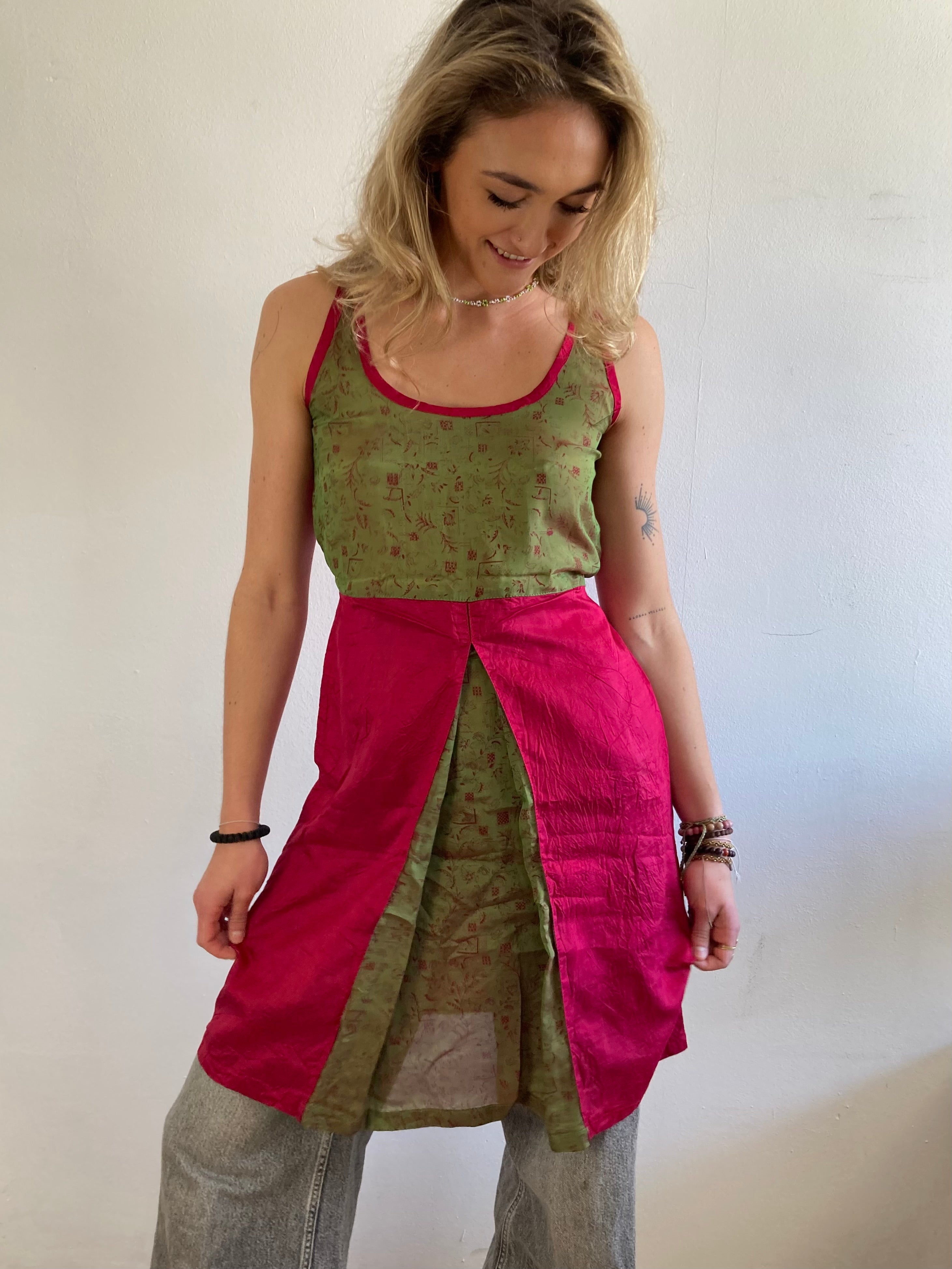 Dress Vintage Silk Lightweight Layering Handmade India Red Cream – M