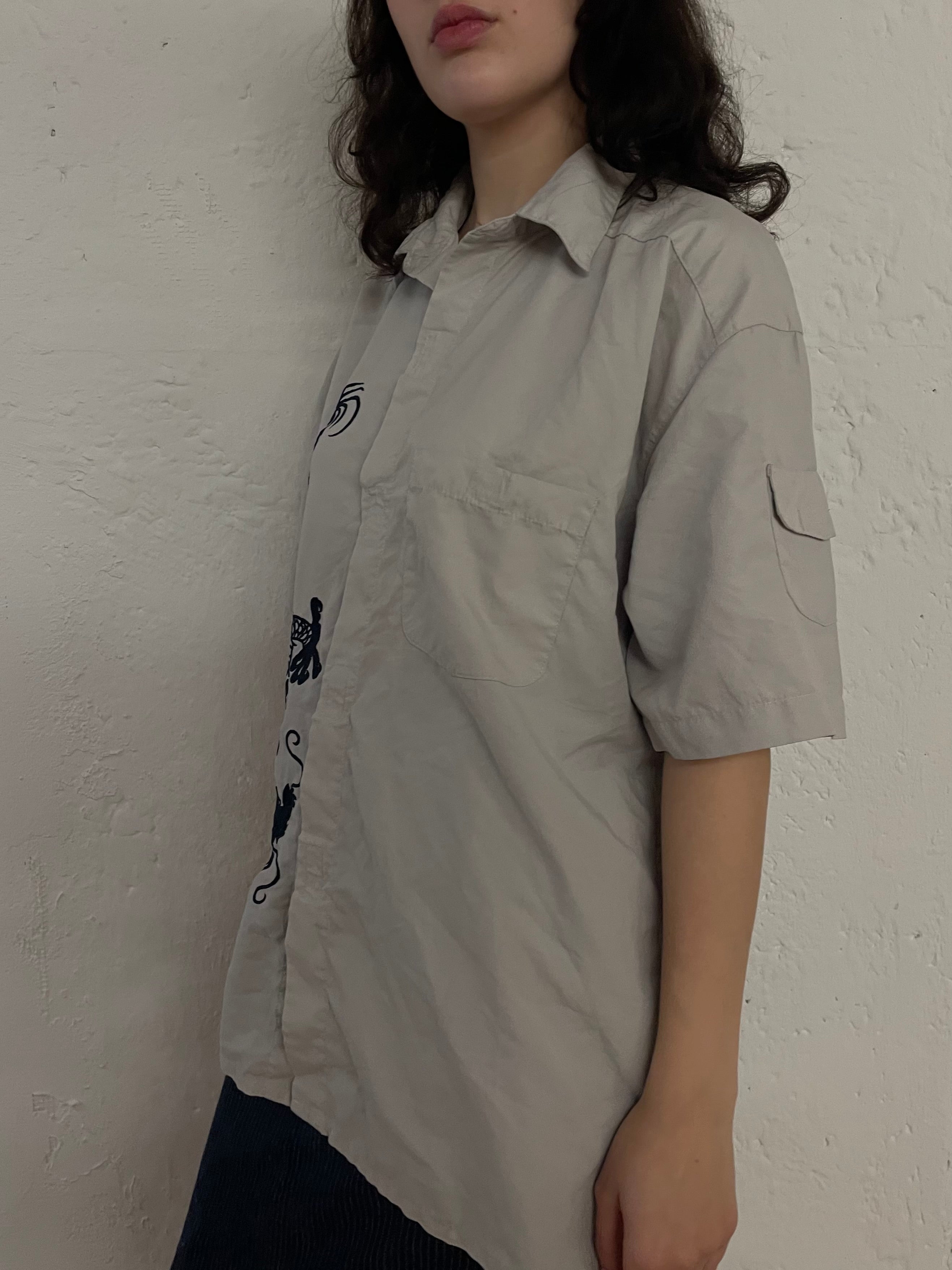 Vintage Hawaii Shirt Grey Dragon Patch & Short Sleeve – L